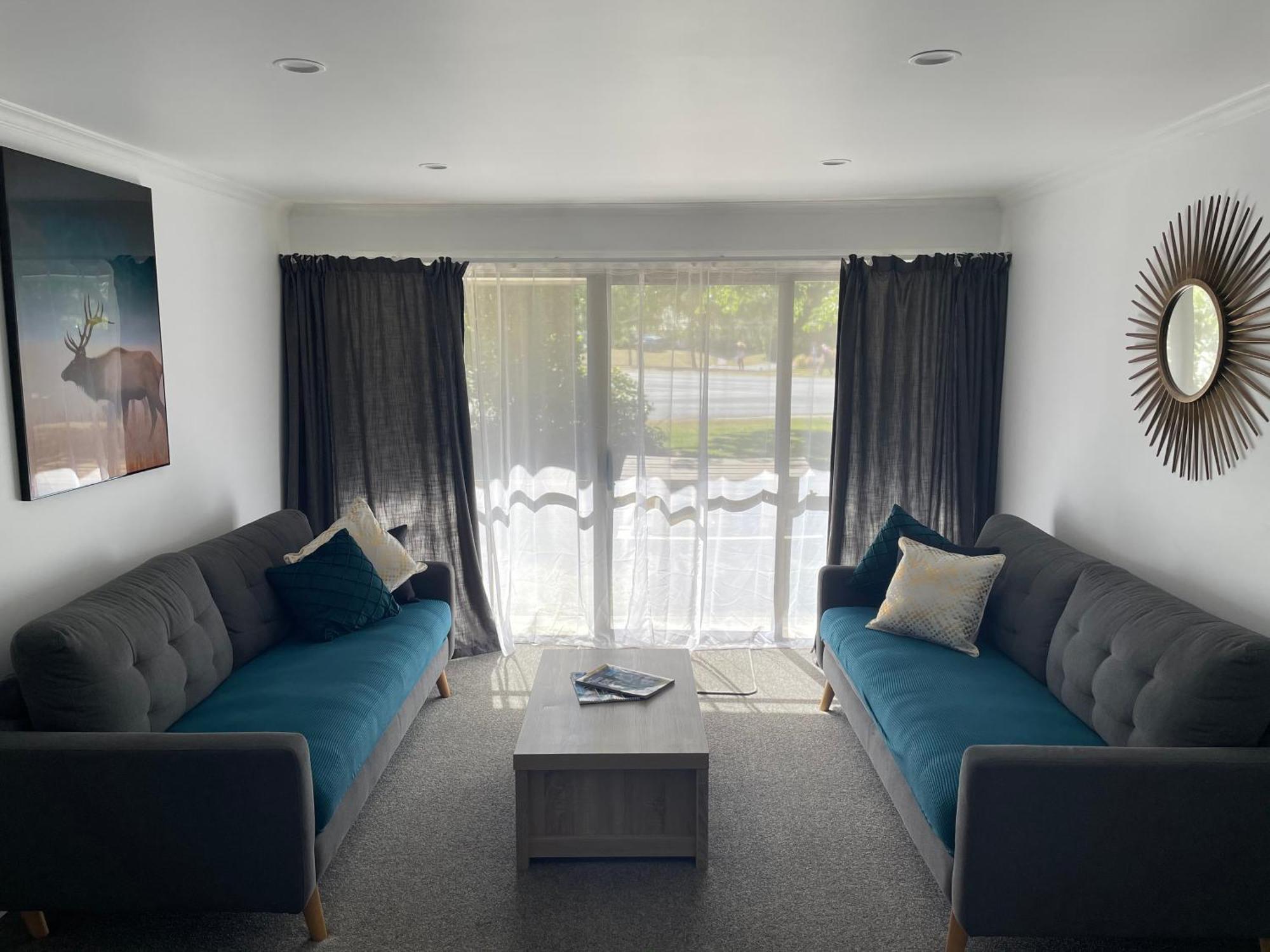 Fairway Motel & Apartments Wanaka Exterior photo