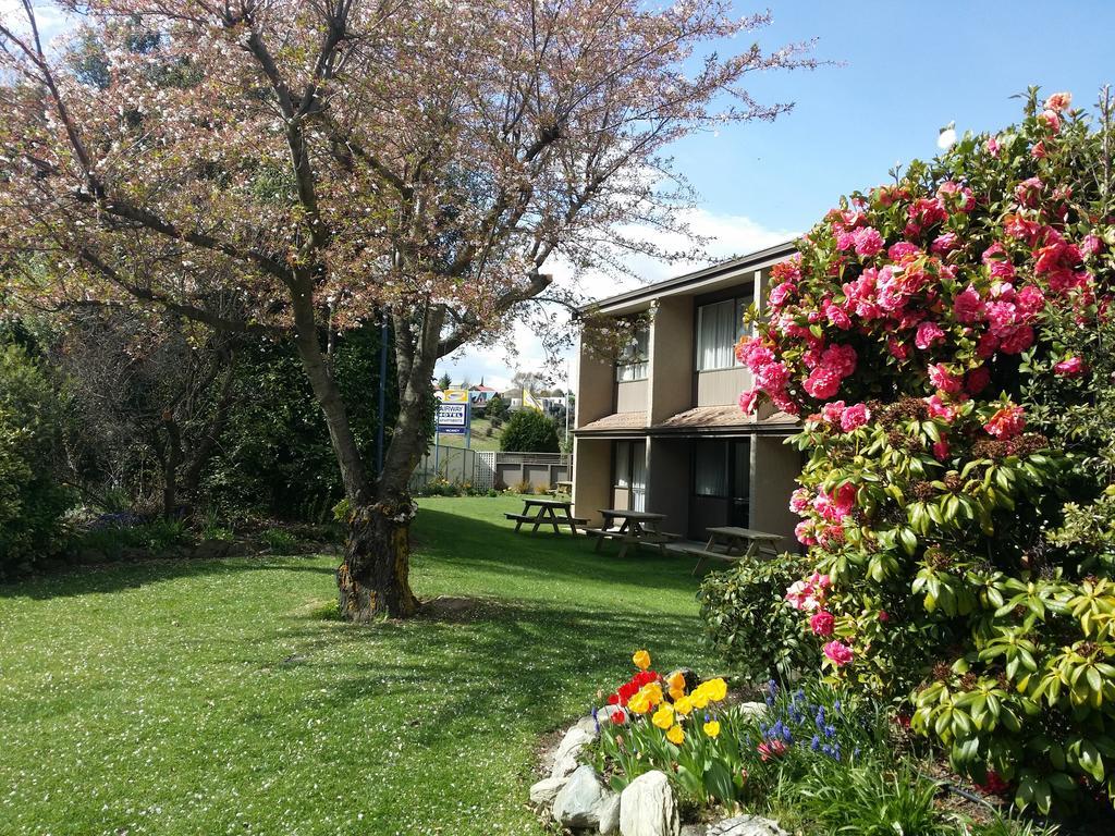 Fairway Motel & Apartments Wanaka Exterior photo