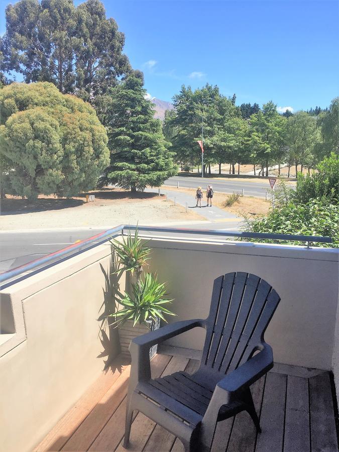 Fairway Motel & Apartments Wanaka Exterior photo