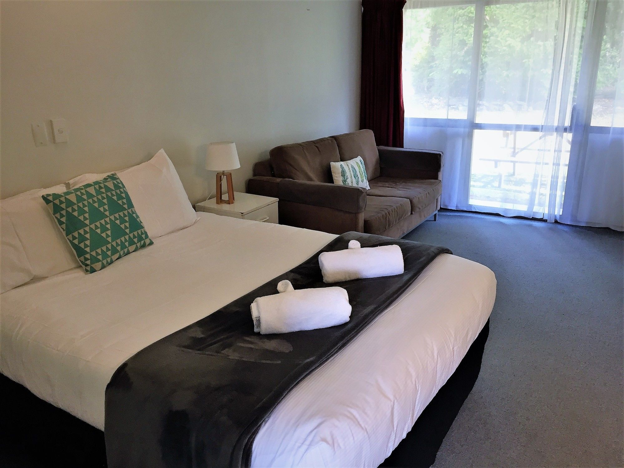 Fairway Motel & Apartments Wanaka Exterior photo
